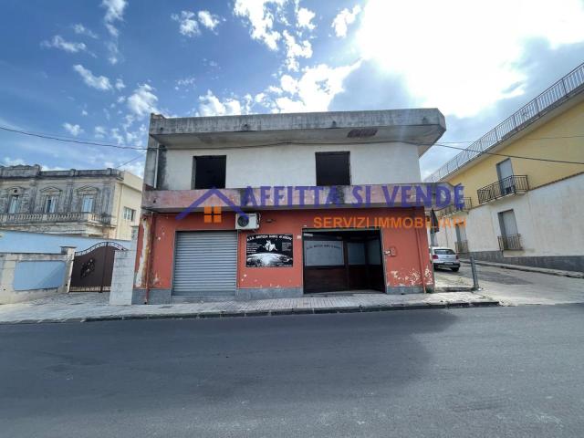 Via Piave 6 6 vani 0mq