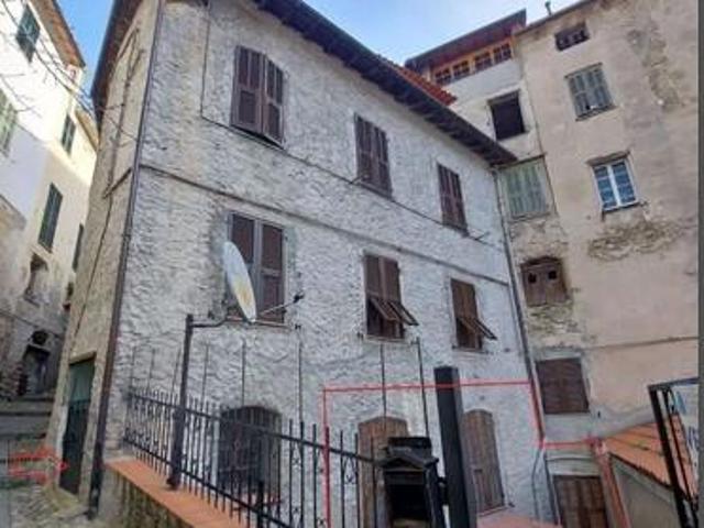 Via Piazza 31 7 vani 156mq