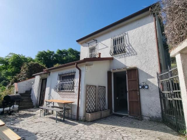 via piazzetta quadrilocale 65mq