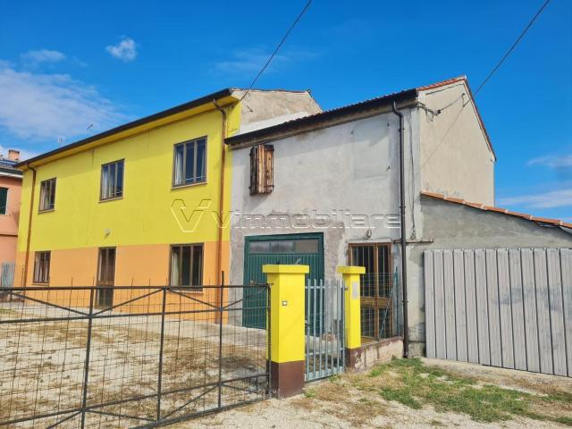 Via Pietre 52 9 vani 210mq