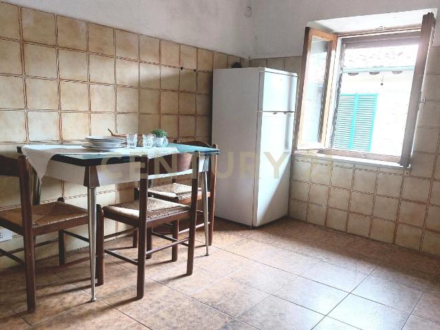 Via Pinelli 9 quadrilocale 76mq