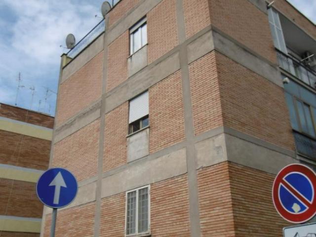 Via Pio Piacentini 5 vani 96mq