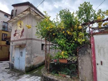 Via Platani 8 quadrilocale 0mq