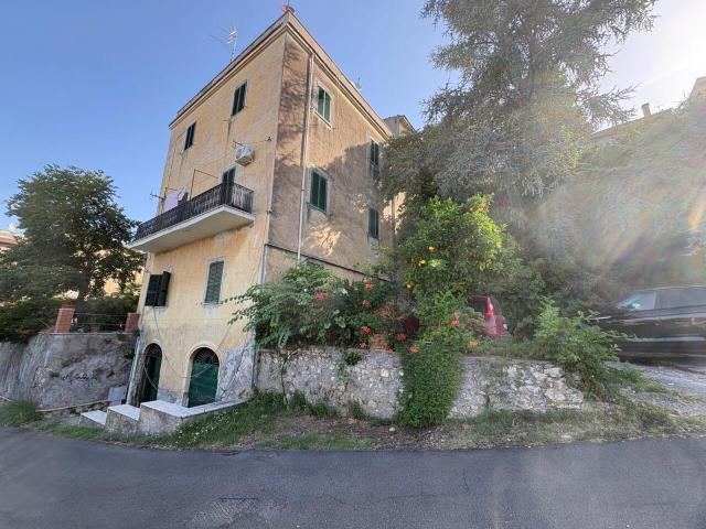 Via Principessa di Piemonte 31 trilocale 110mq