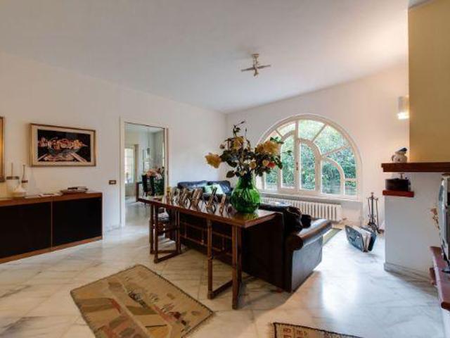 Via Privata Villa Ceci 21 6 vani 250mq