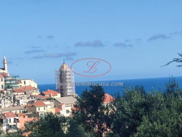 Via Privata del Poggio 39 5 vani 100mq