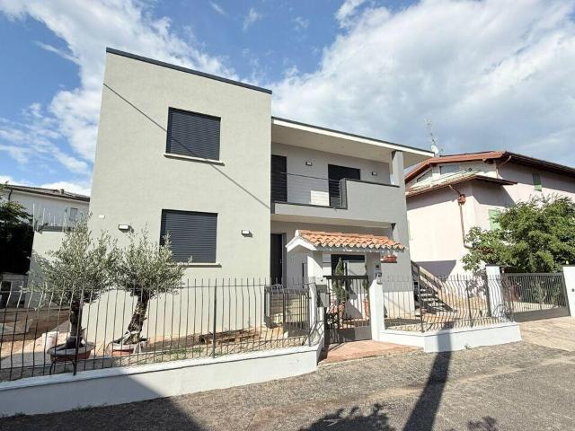 via Quarena 180 bilocale 85mq