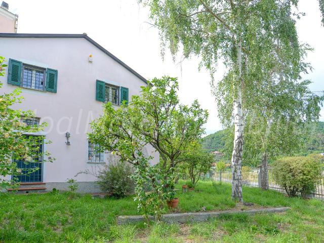 Via Quazzola 5 vani 106mq