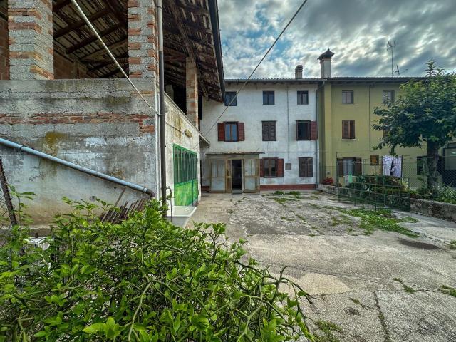 Via Roma 44 8 vani 288mq