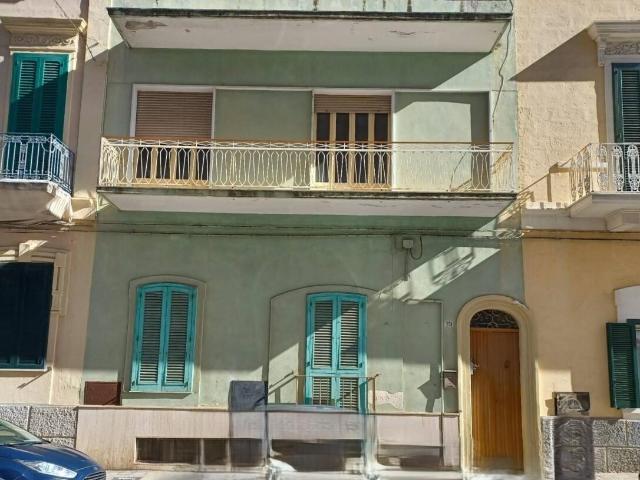 Via Roma 106mq