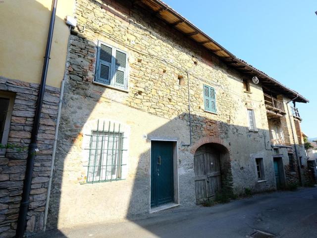 Via Roma 24 12 vani 200mq