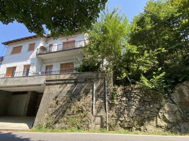 Via Roma 25 5 vani 90mq