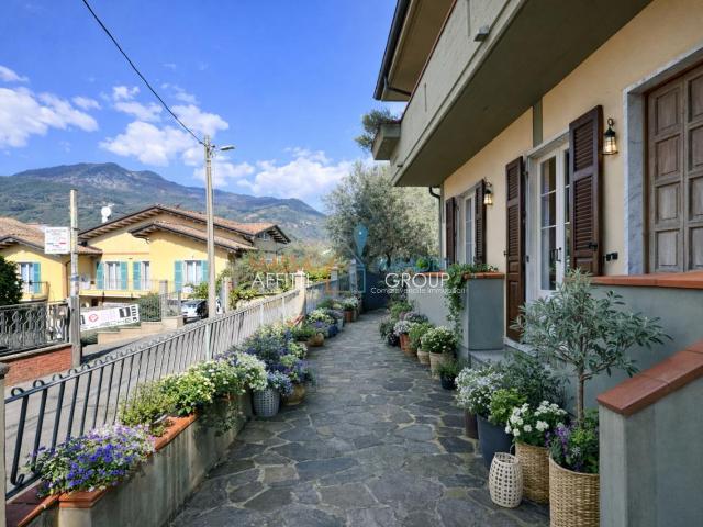 Via Romolo Briglia 7 7 vani 210mq