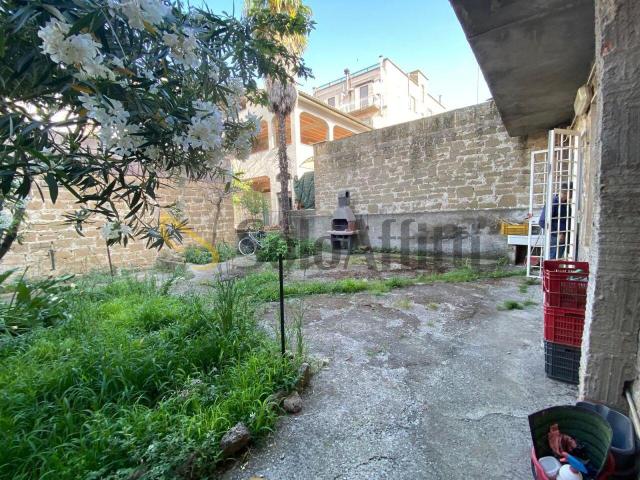 Via Rosati Girolamo 2 5 vani 70mq