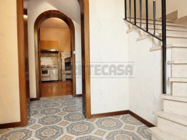 Via Ragazzi del ´99 17 320mq