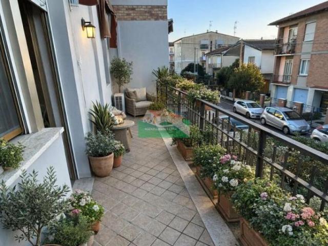 Via Rubicone 9 vani 250mq