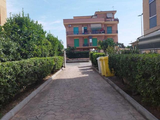 Via Rumenia bilocale 50mq