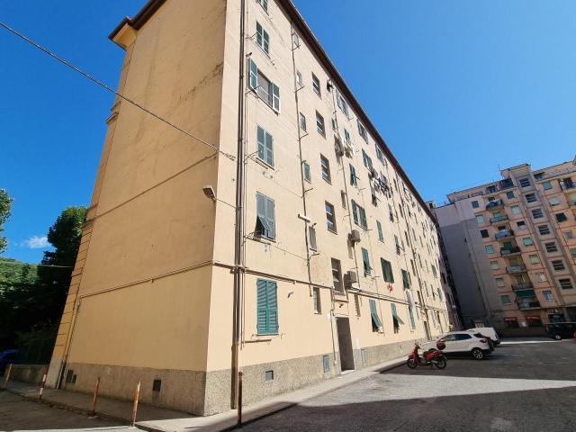 Via Walter Fillak 50 5 vani 64mq