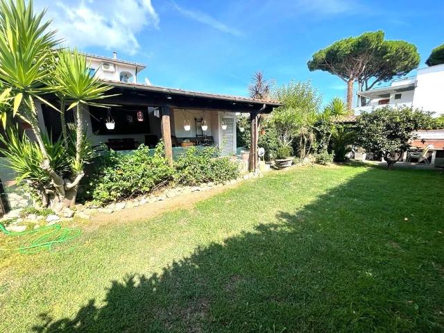 Via Terracina 399 quadrilocale 86mq