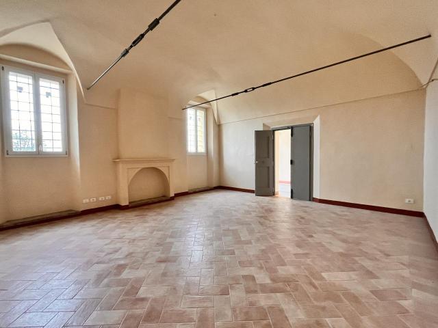 VIA TIZZANO 5 vani 130mq