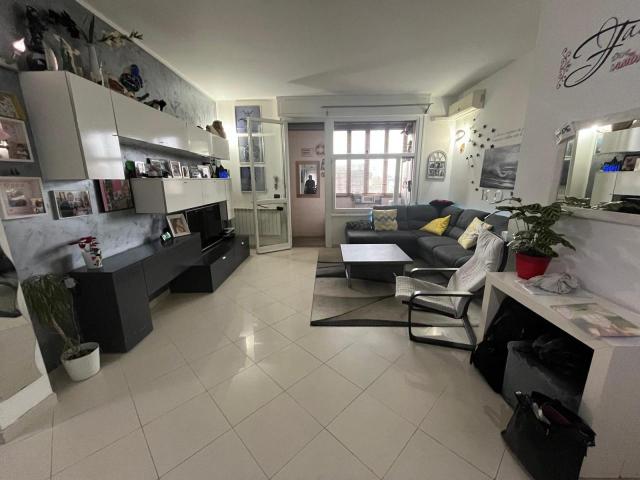 Via Tifariti COLLI BASSI quadrilocale 93mq