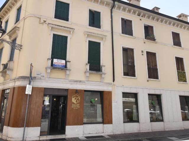 VIA TRIESTE 20 quadrilocale 100mq