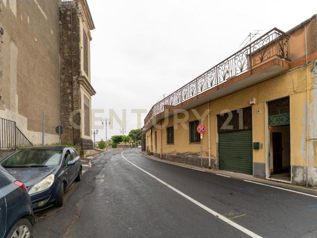 Via Umberto 187 7 vani 126mq