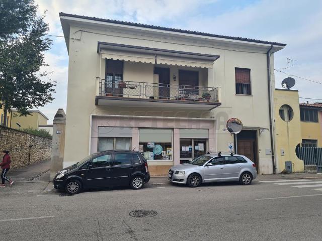 Via Unità d´Italia 168 0mq