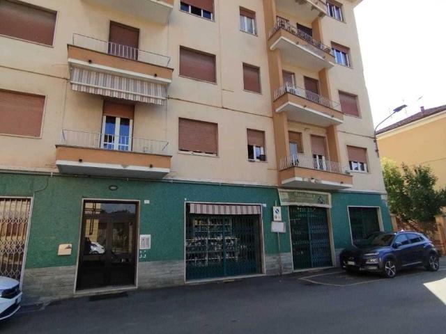 Via Ugo Foscolo 1 quadrilocale 100mq
