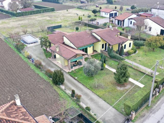 Via Volturno RO 6 vani 145mq