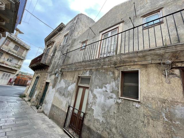 via vaina 339 quadrilocale 85mq