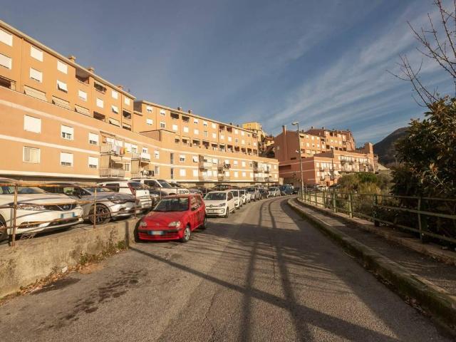 Via val trebbia S. EUSEBIO 6 vani 110mq