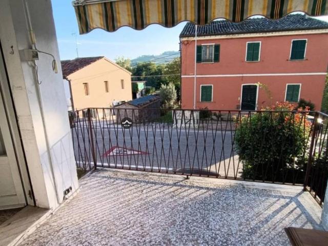 via Valtresca trilocale 76mq