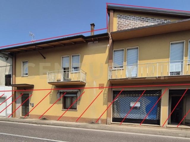 Via Vittorio Veneto 35 trilocale 123mq
