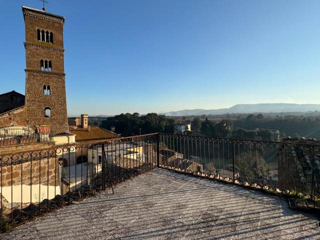 Via Vittorio Veneto 36 6 vani 150mq