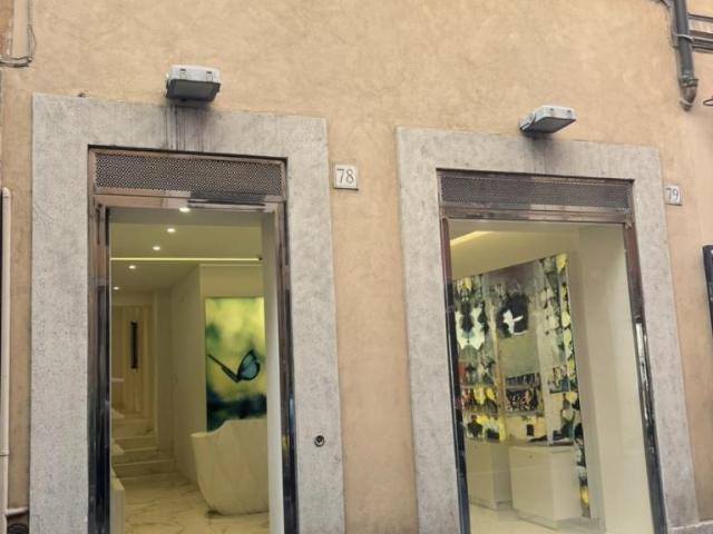 Via Vittoria monolocale 260mq