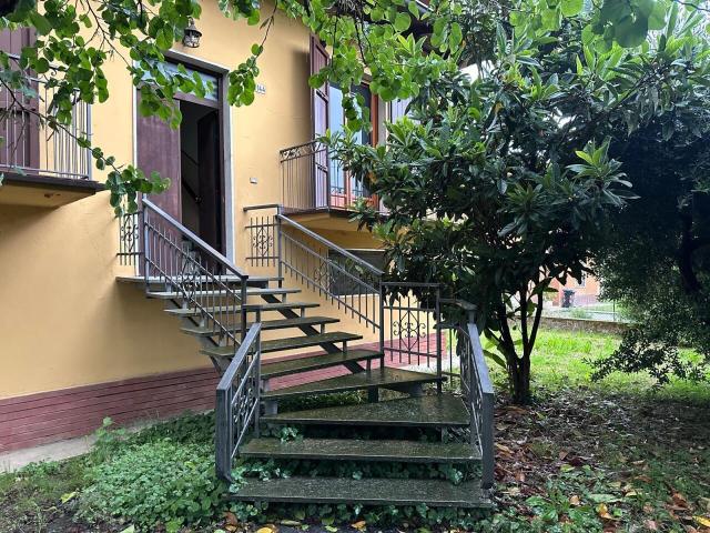 via villa 130 5 vani 150mq
