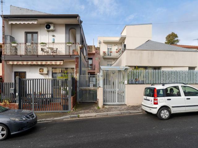Via Villa Flaminia 16 bilocale 65mq