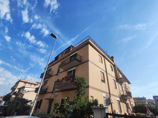 Via Vincenzo Gioberti 24 quadrilocale 100mq