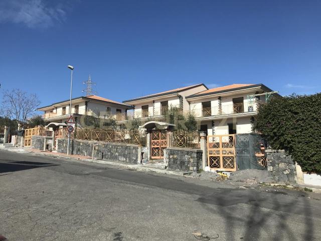 Via Vincenzo Ricca 1 7 vani 300mq