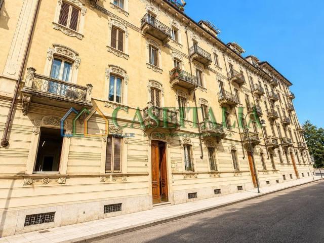 Via Vincenzo Vela 40 quadrilocale 110mq