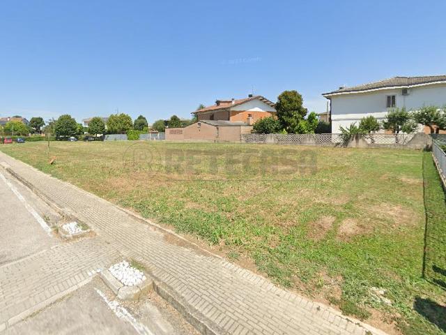 Via XXV Aprile 736mq