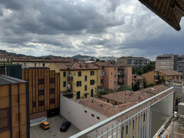 Via Zanardi LAME quadrilocale 112mq