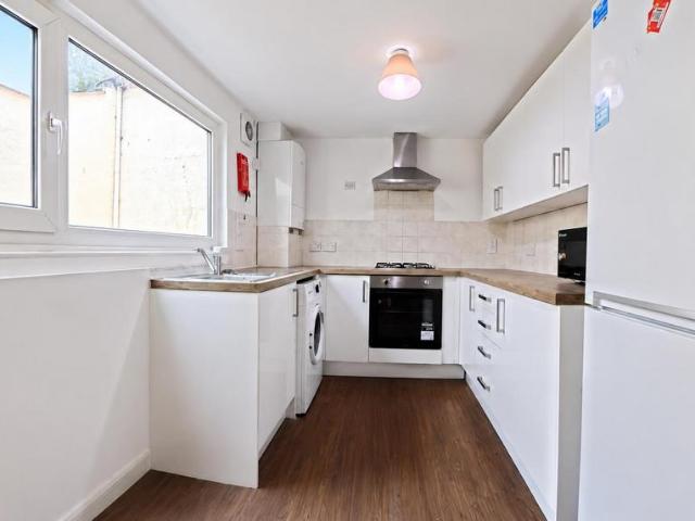 Viaduct Road, Brighton 5 bed terraced house to rent £3,034 pcm £700 pw