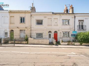 Viaduct Road, East Sussex BN1 4 bed terraced house to rent £2,496 pcm £576 pw