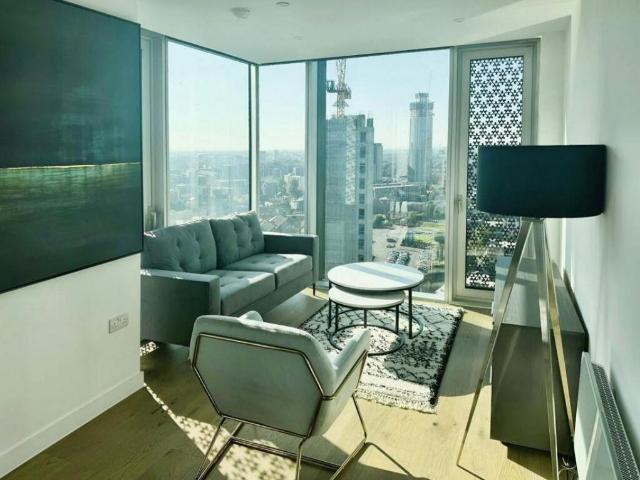 Viadux, Bridgewater Street. 2 bed apartment to rent £2,197 pcm £507 pw