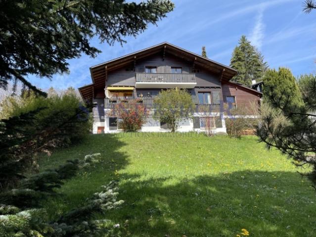 VIAGER. Châtel St Denis, Ruhige Wohnung, mit PPE Garten von2034m2