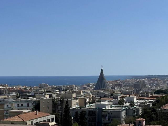 VIALE TERACATI 150mq