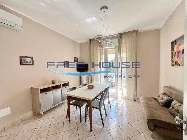 Viale Titano 22 trilocale 65mq