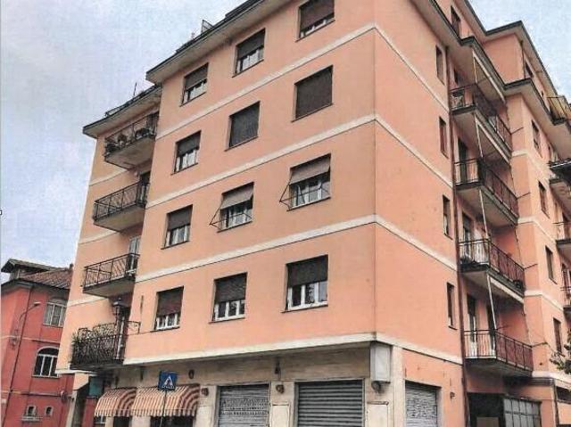 Viale Torino 4 5 vani 99mq